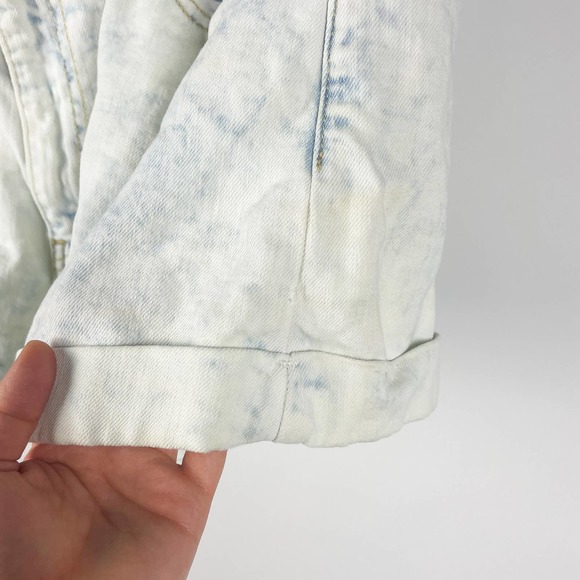 Levi's Levi Strauss Acid Wash Light wash Denim Shorts Jean Size 33 - Picture 4 of 8